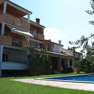 aura-residence.in-istria.net/